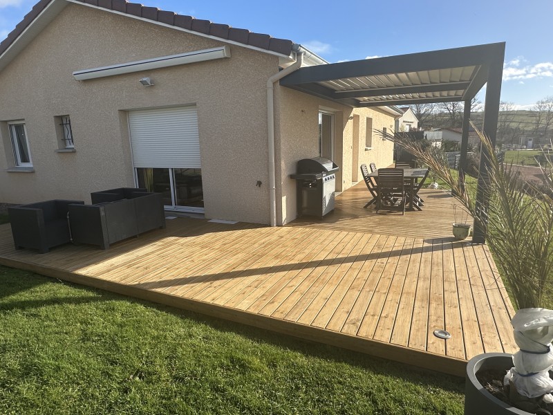 Terrasse en Bois à Belleville‑sur‑Saône – Terrasse Solide avec Finitions Soignées