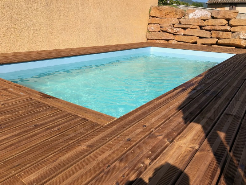 Installation de Piscine en Bois à Lyon 9 – Piscine Durable et Fonctionnelle