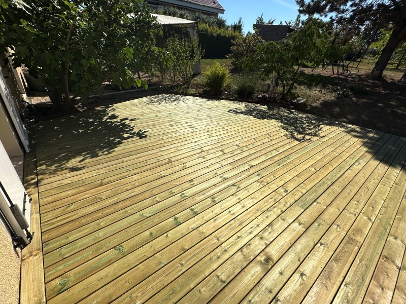Terrasse bois à Roanne