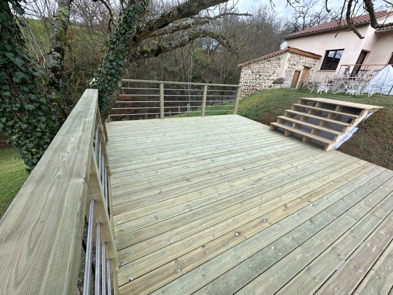 Pose de Terrasse en Bois à Lyon 3 – Terrasse Moderne et Fonctionnelle