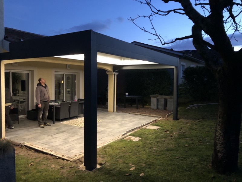 Pergola Bioclimatique à Lyon Est – Terrasse, Spa et Extension Maison