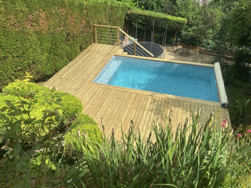 Piscine en Bois à Lyon Est – Espaces Aquatiques et Aménagement Jardin