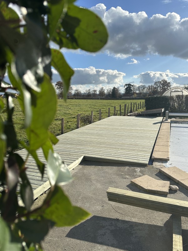 Pose de Terrasse en Bois à Lyon 9 – Terrasse Durable et Élégante