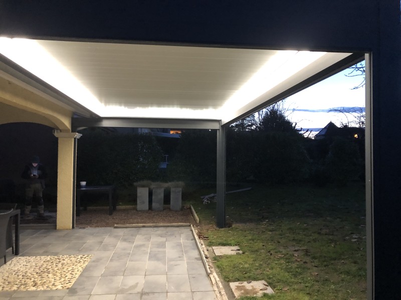 Pergola Bioclimatique à Dardilly – Espace Extérieur Confortable Toute Saison