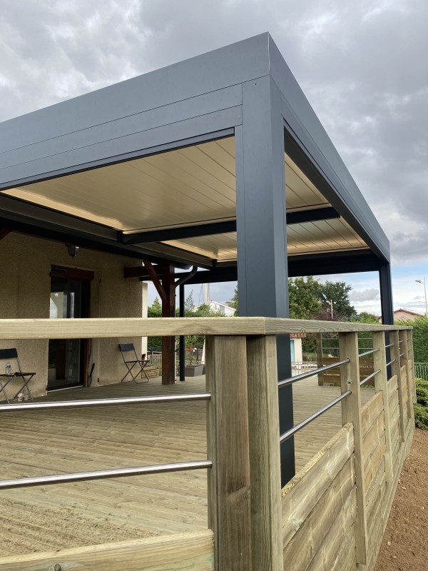 Pergola Bioclimatique à Belleville-sur-Saône – Terrasse Ultra Confortable