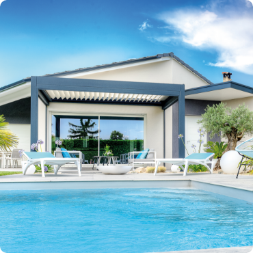 Pergola Bioclimatique NELYA 100% Française, pour votre maison à Lyon